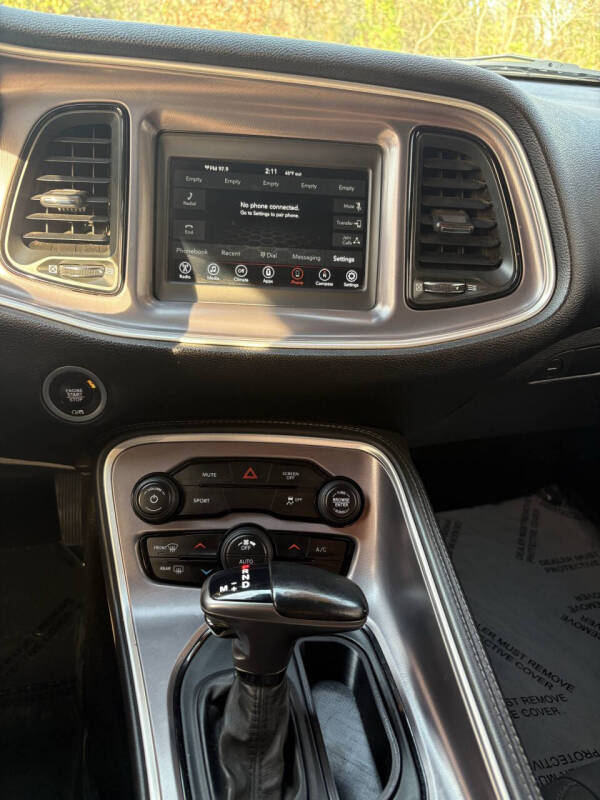 2019 Dodge Challenger SXT