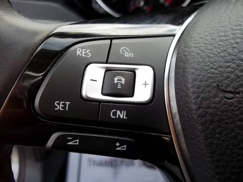 2017 Volkswagen Jetta 1.8T SEL Premium