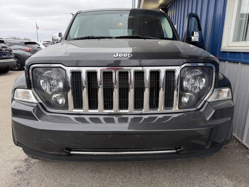 2011 Jeep Liberty Sport photo 8