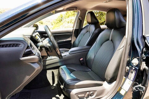 2020 Toyota Camry SE