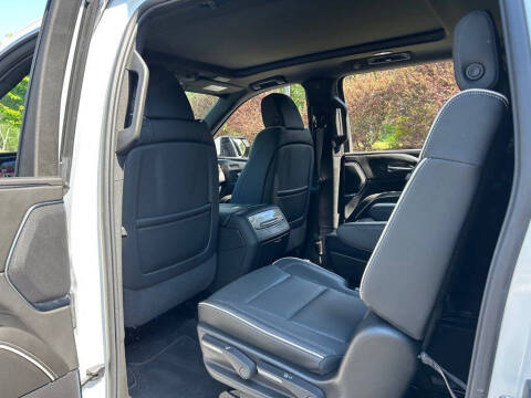 2024 Cadillac Escalade ESV Premium Luxury