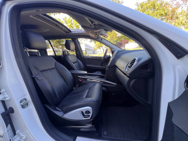 2011 Mercedes-Benz GL-Class GL 550 4MATIC