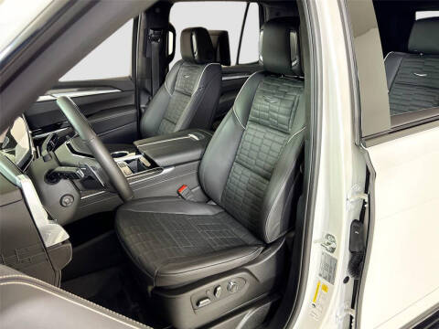 2025 Cadillac Escalade-V