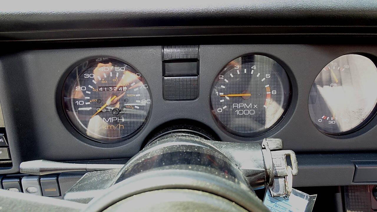 1985 Pontiac Firebird 44