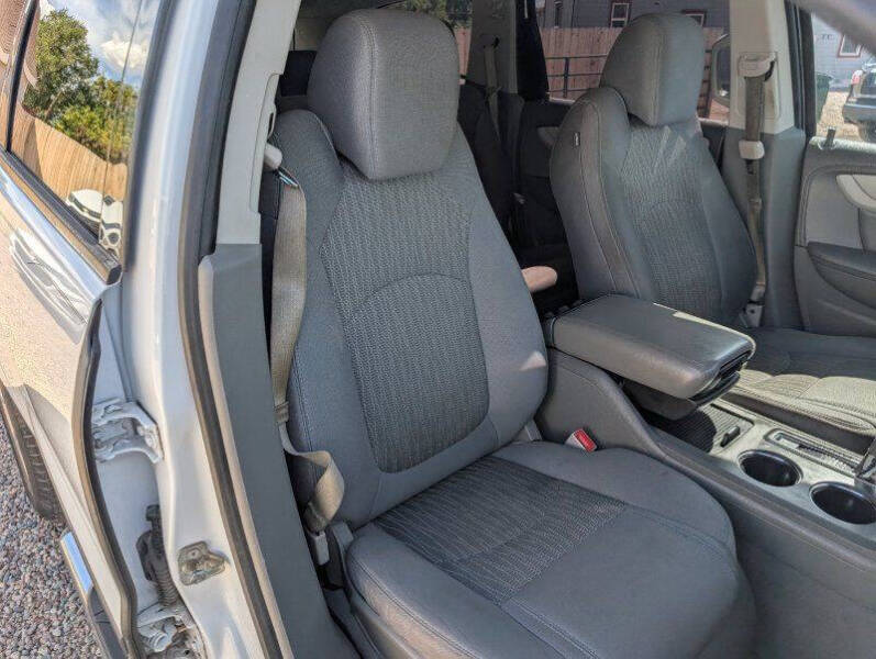 2016 Chevrolet Traverse LS