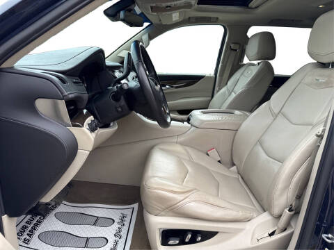 2018 Cadillac Escalade Luxury