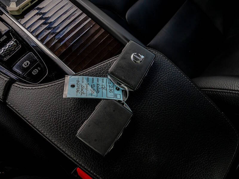 2018 Volvo S90 T5 Momentum