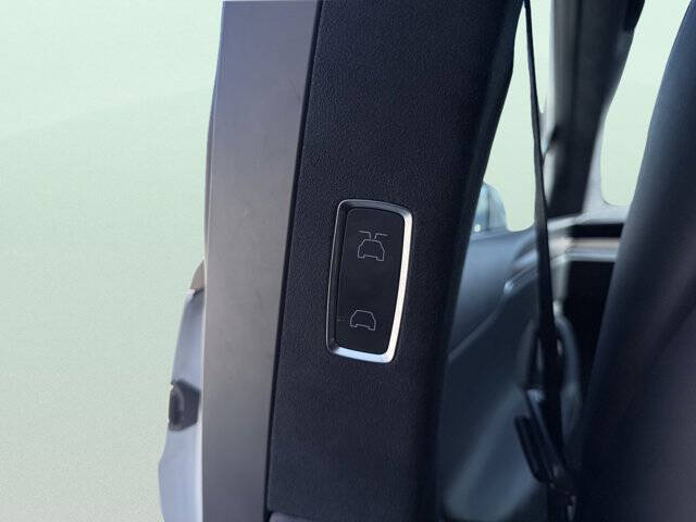 2023 Tesla Model X Standard Range