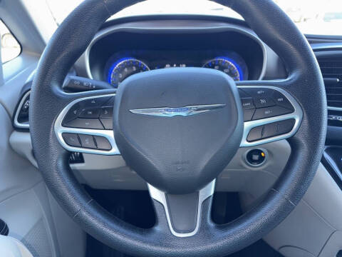 2021 Chrysler Voyager LX