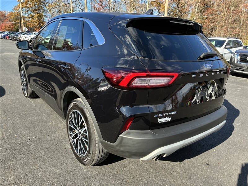 2023 Ford Escape Hybrid Active