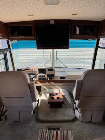 2004 Winnebago Adventurer