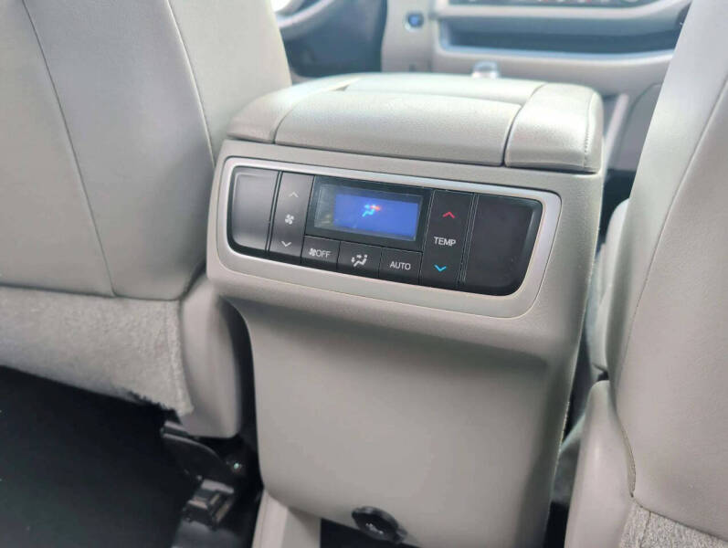 2016 Toyota Highlander