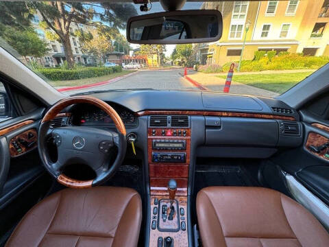 2000 Mercedes-Benz E-Class E 320