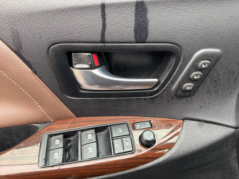 2017 Toyota Sienna Limited Premium 7-Passenger