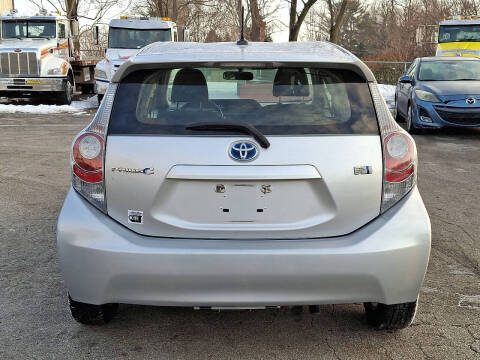 2013 Toyota Prius c Three