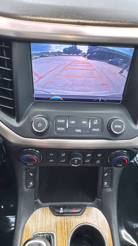 2017 GMC Acadia Denali