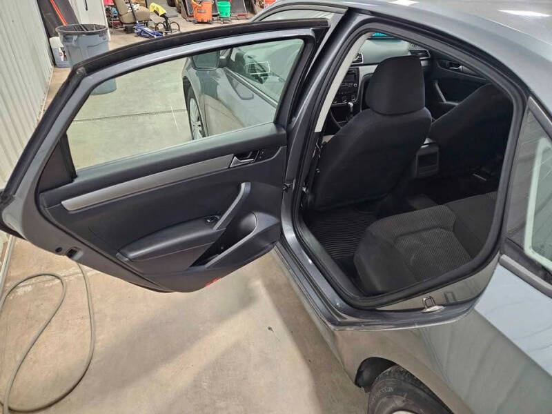 2014 Volkswagen Passat 1.8T S