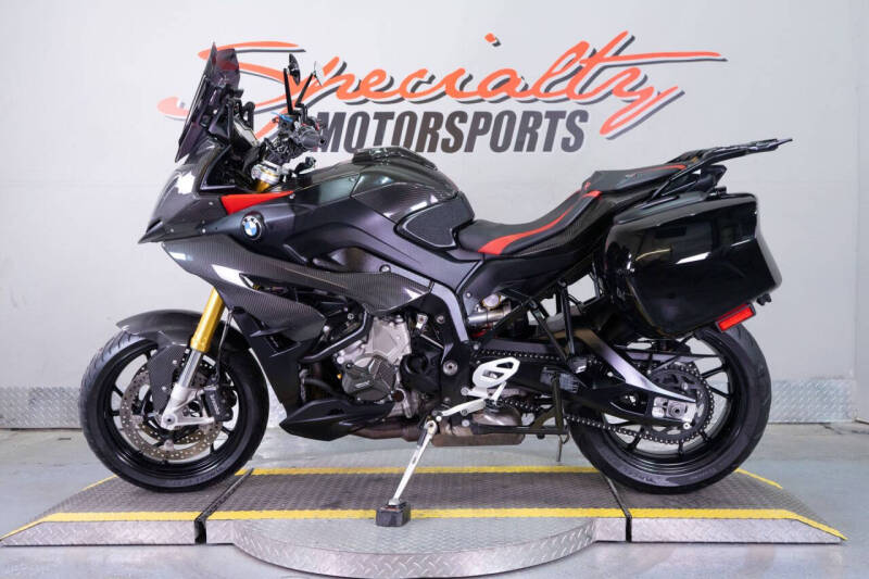 2016 BMW M 1000 XR