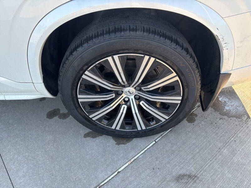 2023 Volvo XC90 B5 Core