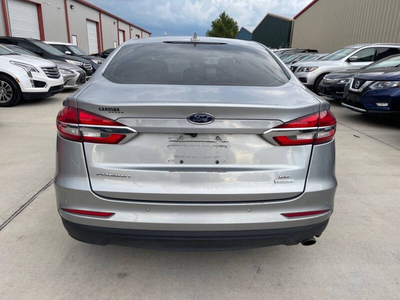 2020 Ford Fusion SE