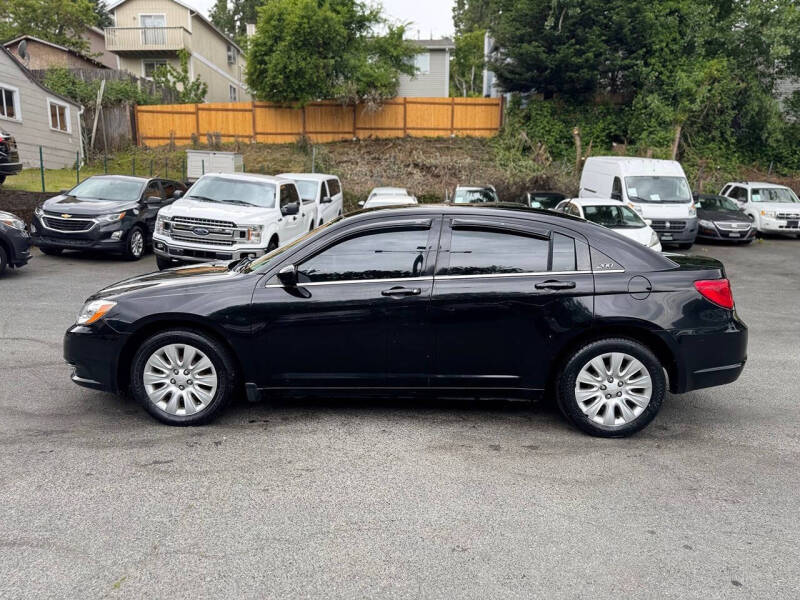 2014 Chrysler 200 LX