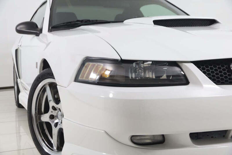 2002 Ford Mustang GT Deluxe