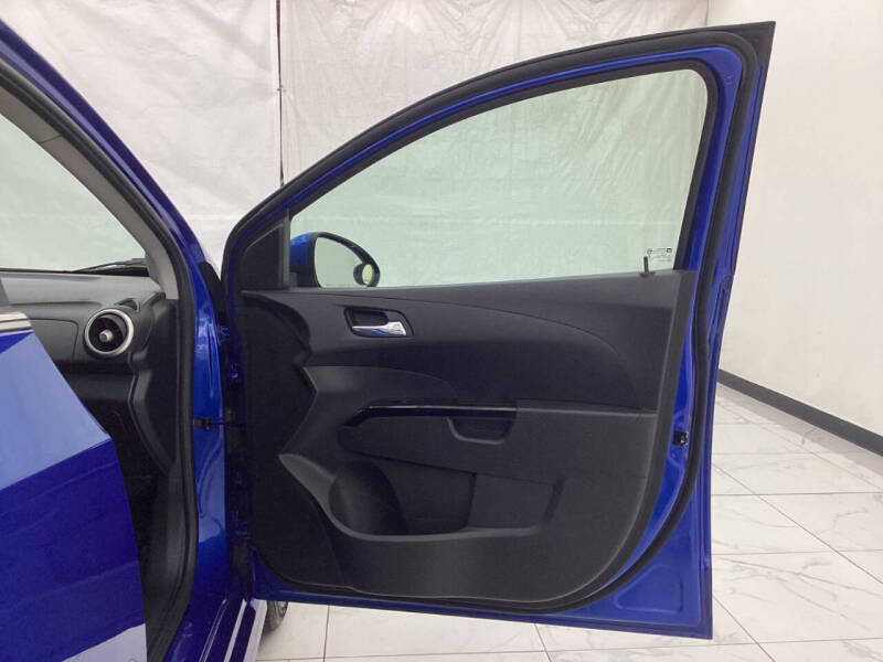 2019 Chevrolet Sonic LT Manual