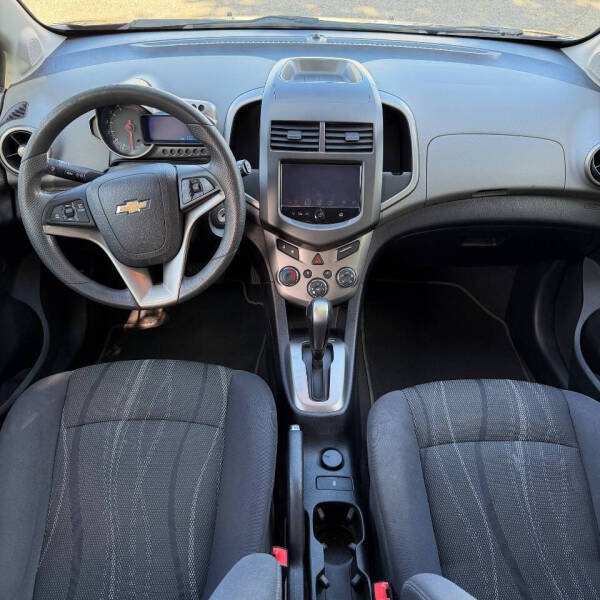 2016 Chevrolet Sonic LT Auto