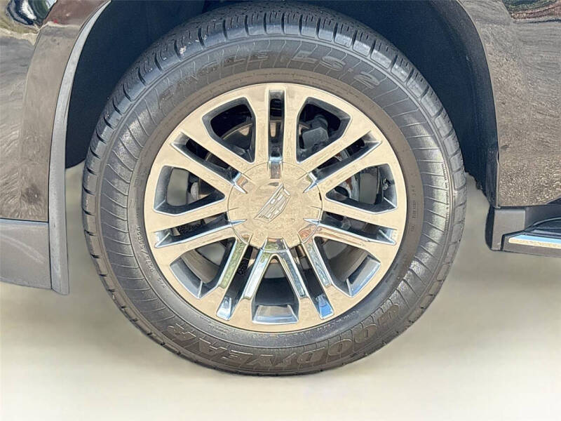 2018 Cadillac Escalade Standard