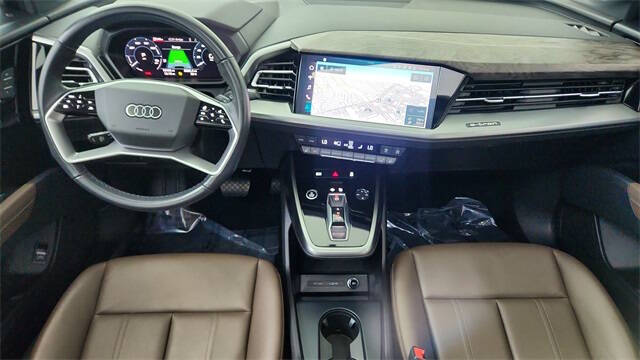 2024 Audi Q4 e-tron quattro Premium Plus 50