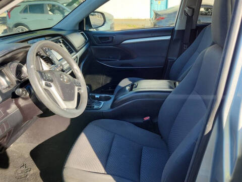 2018 Toyota Highlander LE