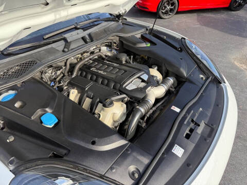 2017 Porsche Cayenne Turbo