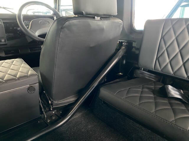 1998 Land Rover Defender 13