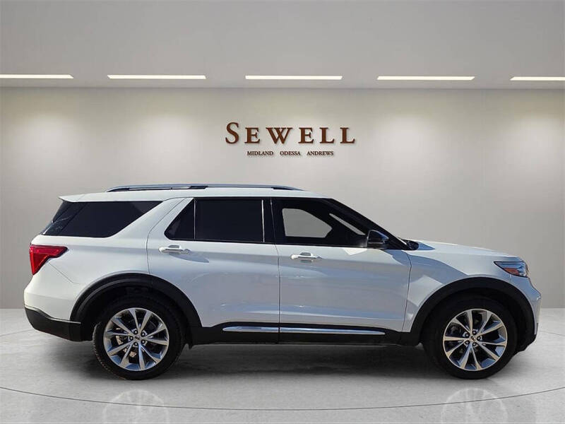 2022 Ford Explorer Platinum