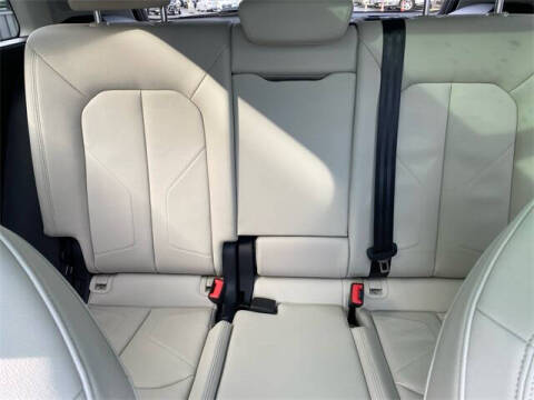 2025 Audi Q3 quattro S line Prem Plus 45 TFSI