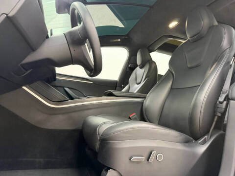 2023 Tesla Model X Standard Range