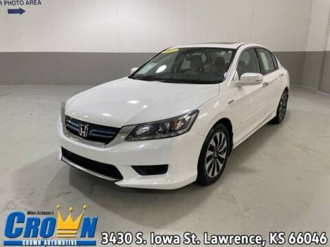 2015 Honda Accord Hybrid for sale at Crown Automotive of Lawrence Kansas in Lawrence KS