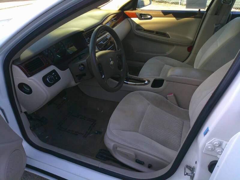 2007 Chevrolet Impala LS photo 11