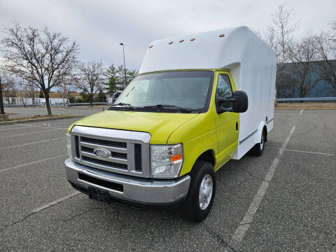 2014 Ford E-Series E-350 SD