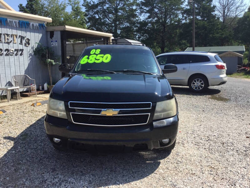 2008 Chevrolet Suburban LS photo 3