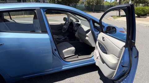 2011 Nissan LEAF SL