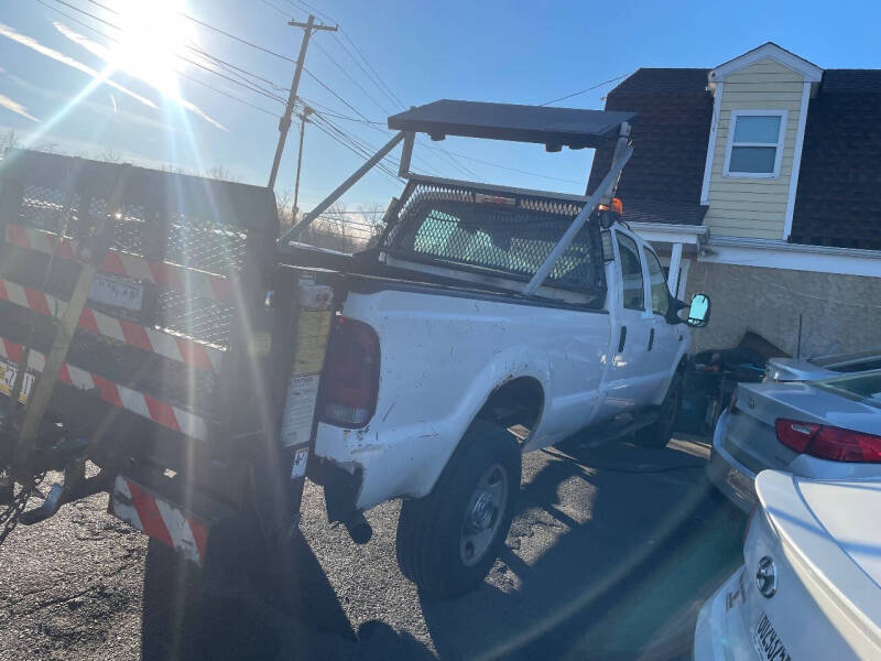 2005 Ford F-350 Super Duty XL photo 5