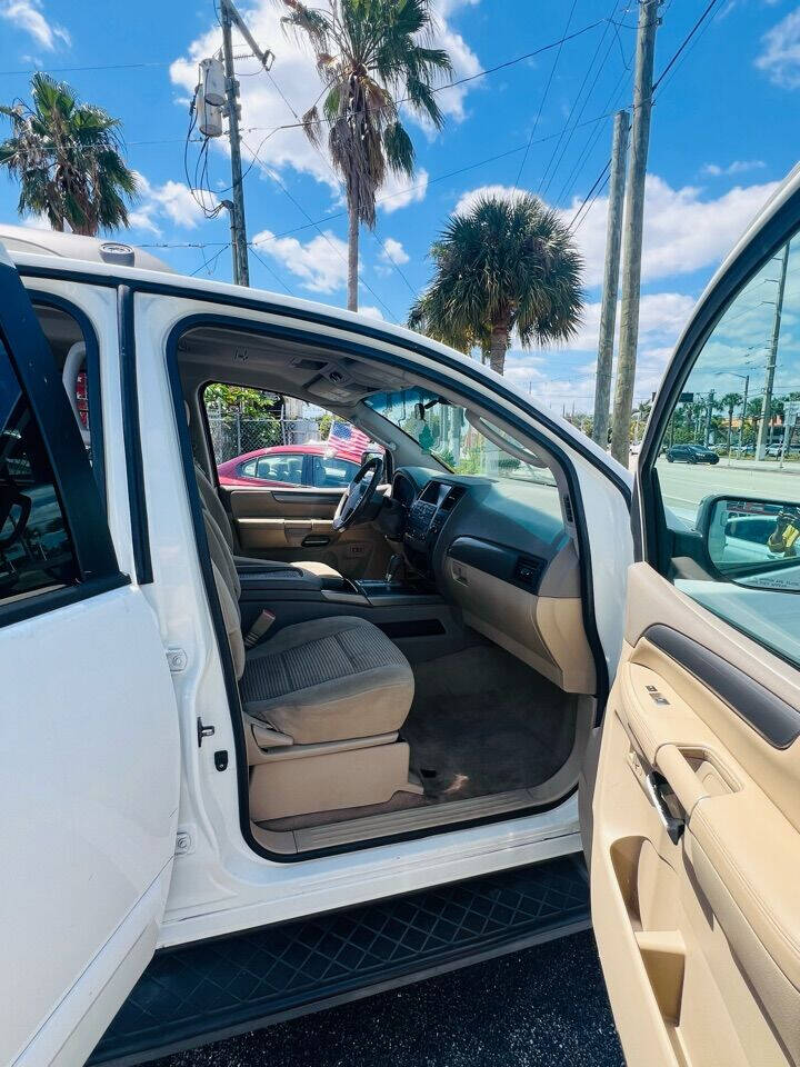 2008 Nissan Armada 18