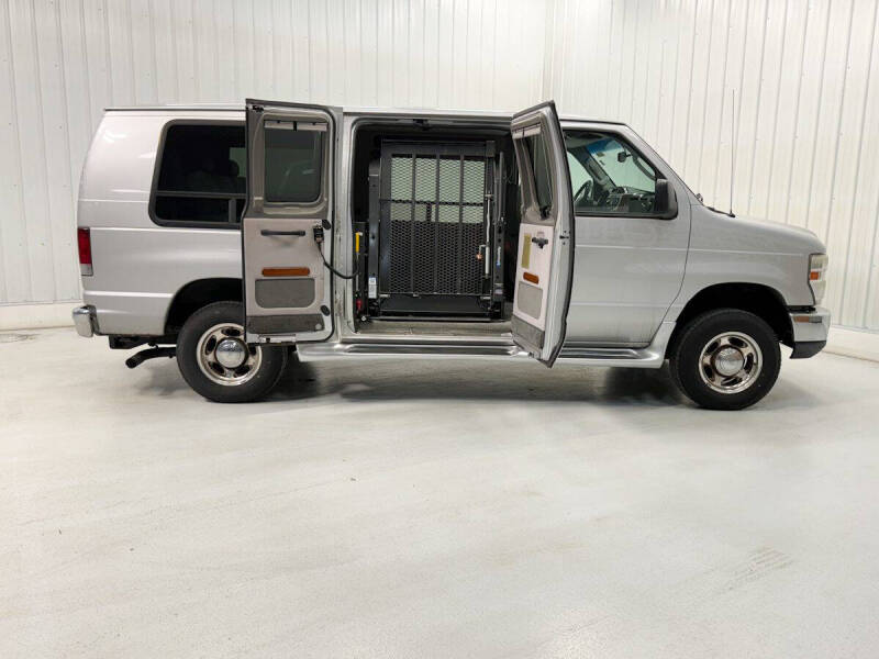 2011 Ford E-Series E-150