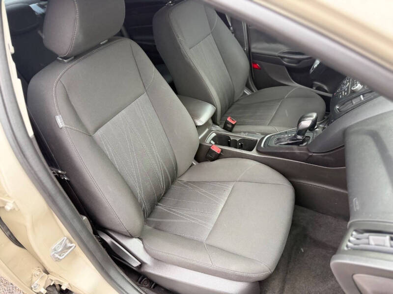 2017 Ford Focus SE