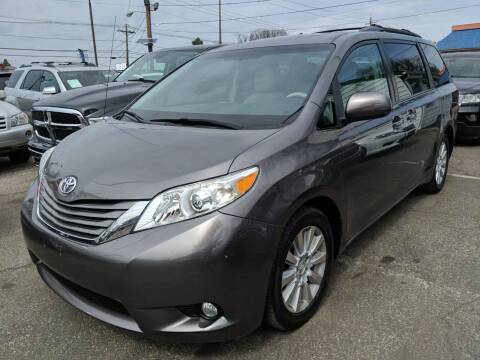 2013 Toyota Sienna for sale at SuperBuy Auto Sales Inc in Avenel NJ