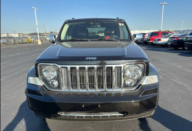 Used 2011 Jeep Liberty Sport with VIN 1J4PN2GK7BW564399 for sale in Elmhurst, IL