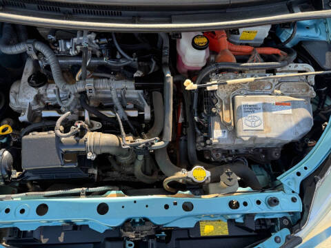 2013 Toyota Prius c Three
