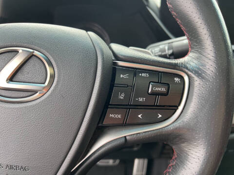 2023 Lexus ES 350 F SPORT Handling