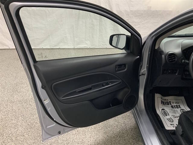 2024 Mitsubishi Mirage LE
